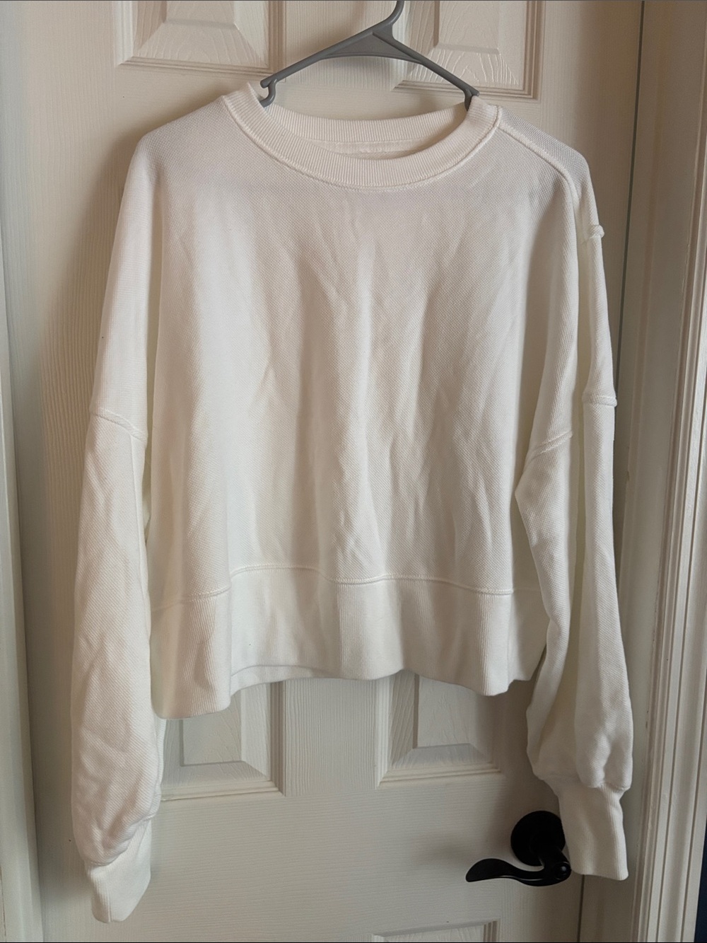Aerie Classic White Women's Crewneck Sweater